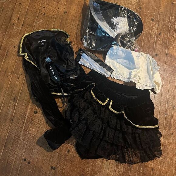 Dolls Kill Dresses & Skirts - Dolls Kill Pirate Maiden Ren-Faire Crop Top Mini Skirt Outfit